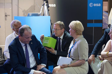Jan Wörner during a discussion on Europe’s new vision for space exploration