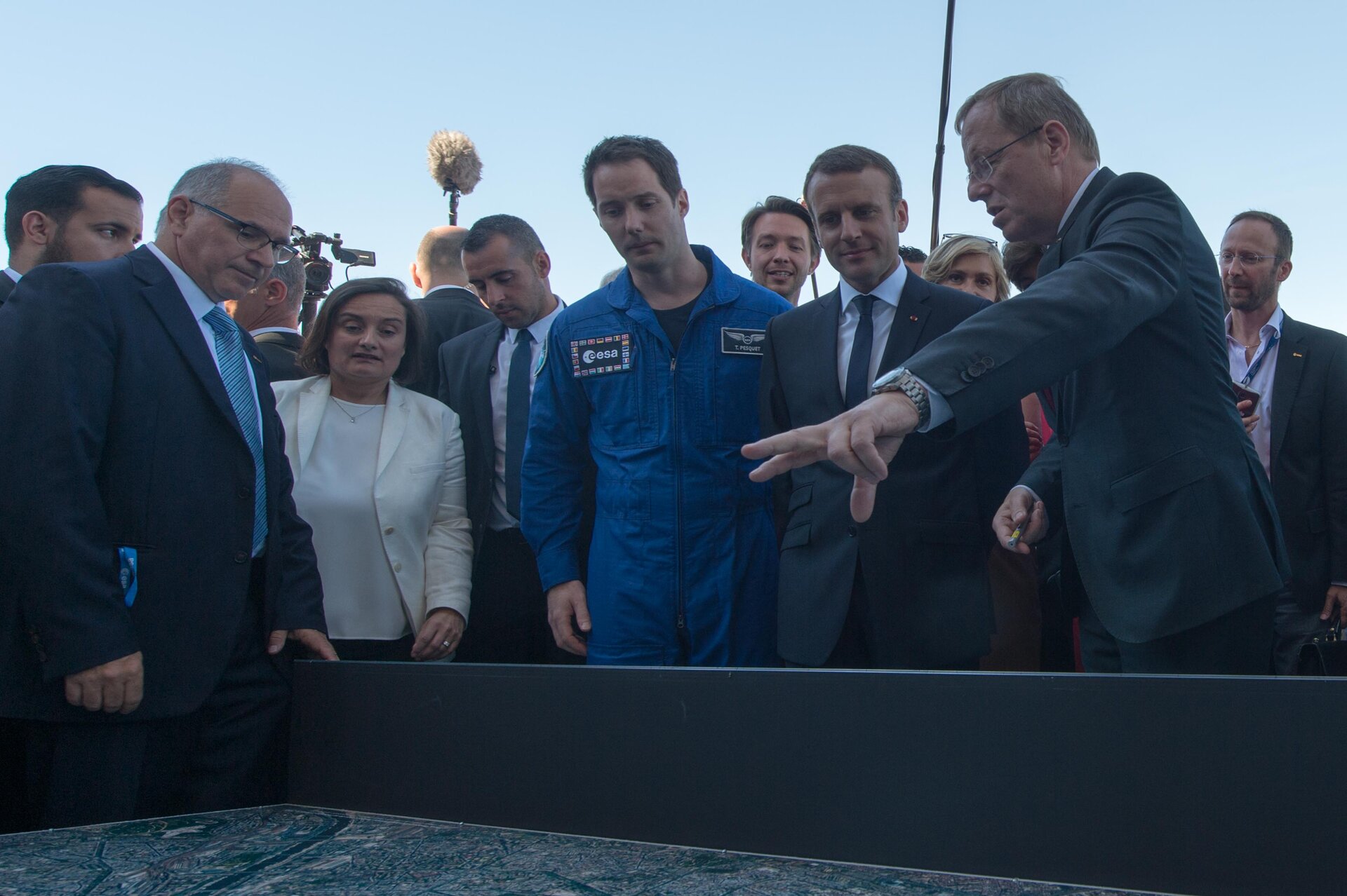 President Emmanuel Macron meets Thomas Pesquet, and Jan Wörner