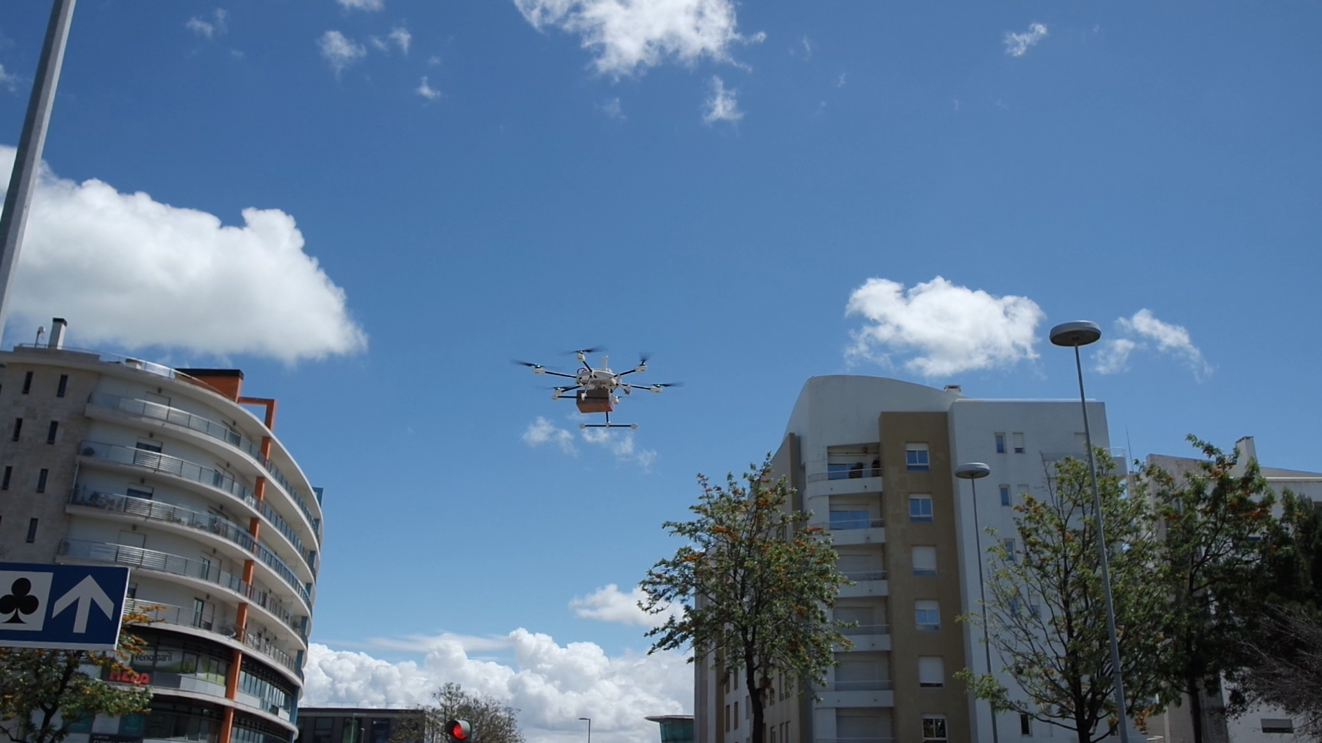 Fly through the streets of Lisbon 