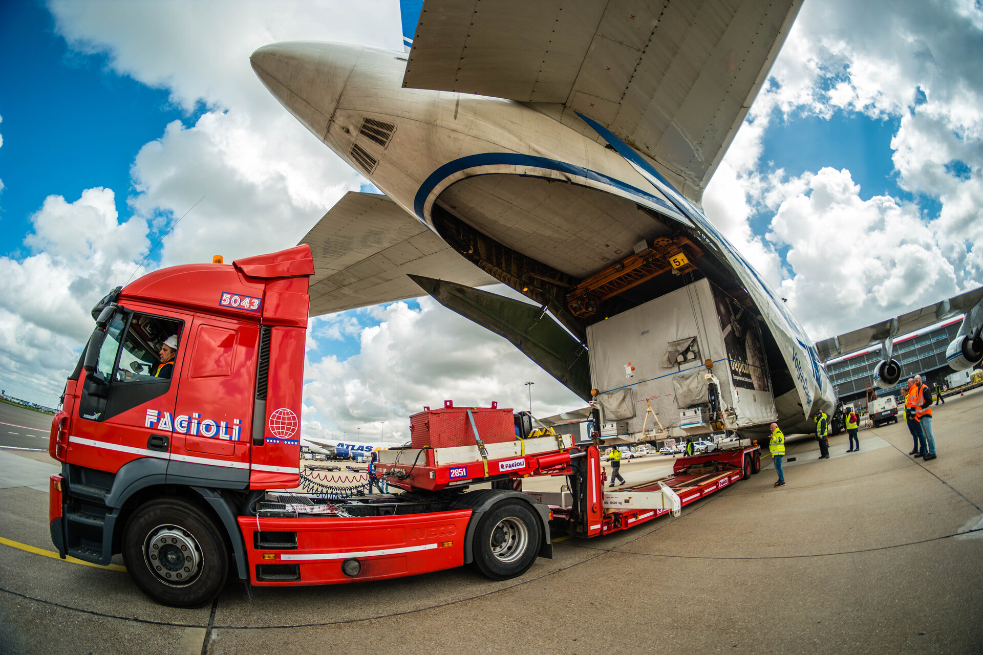 Loading the Antonov