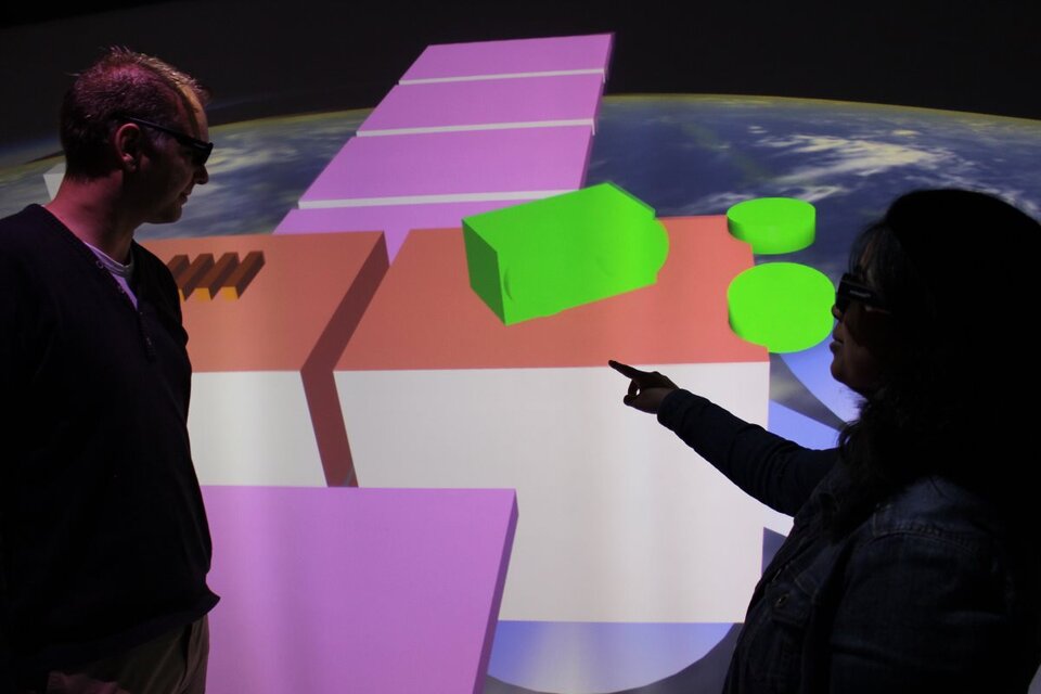 DLR models the virtual satellite in their VR lab
