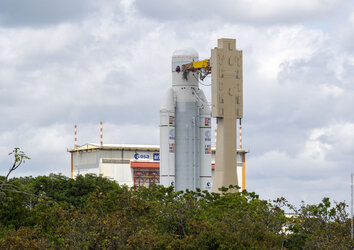 VA258 Ariane 5 transfer to launch zone