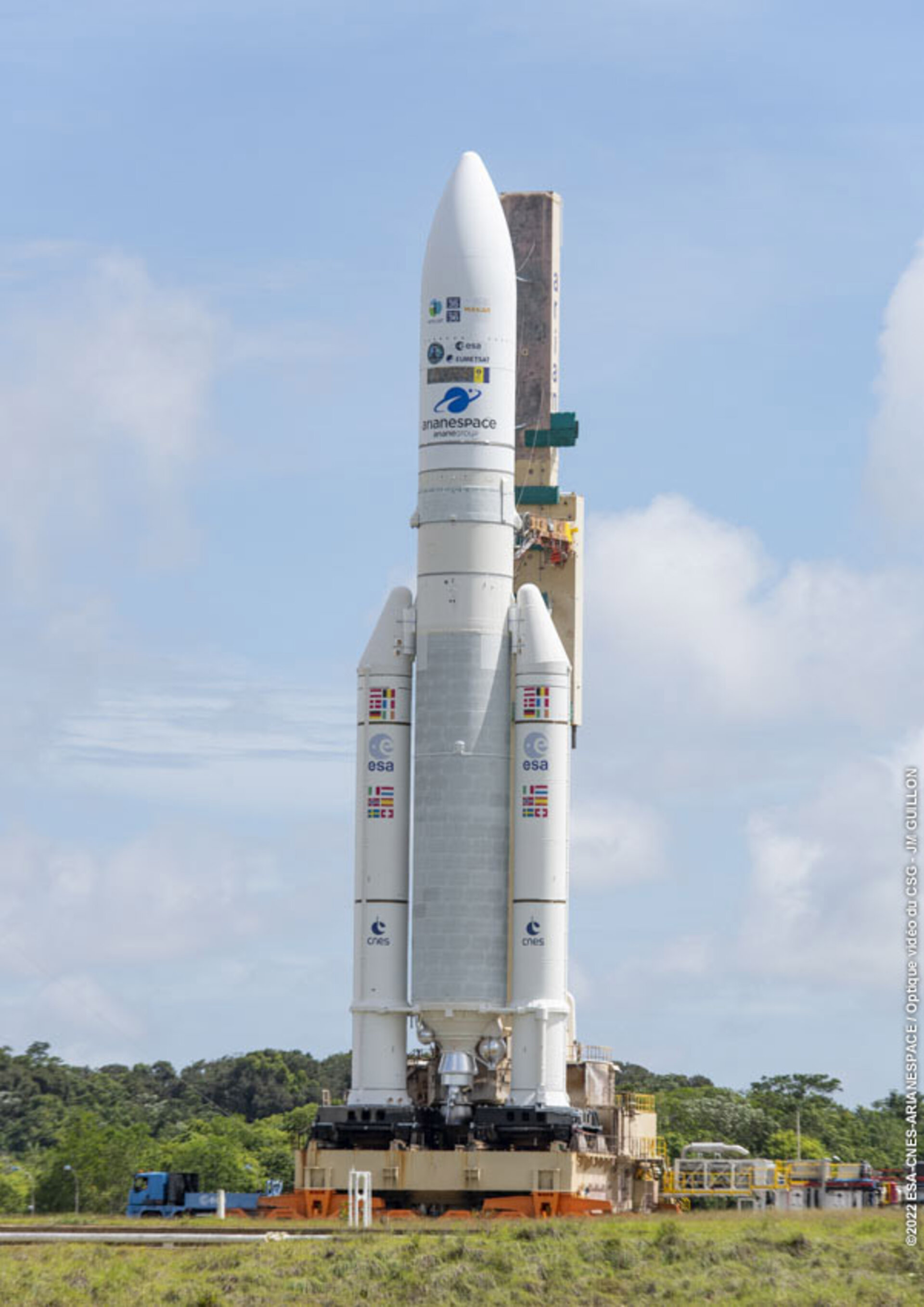 MTG-I1 rolling out to launch pad