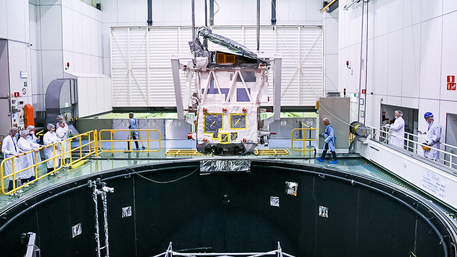 EarthCARE above the Large Space Simulator