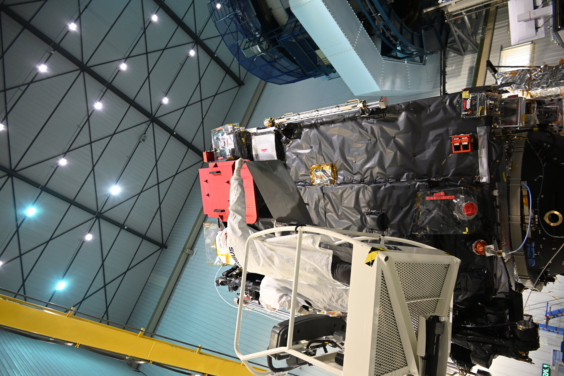 Galileo plaque unveiled on Juice spacecraft