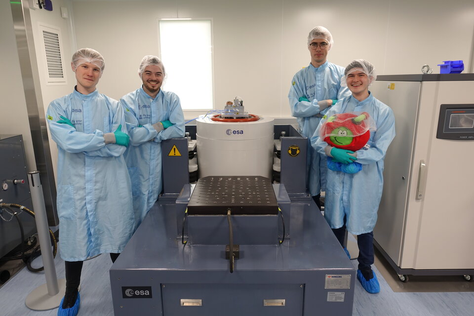 CSF Student Team ready for vibration Test