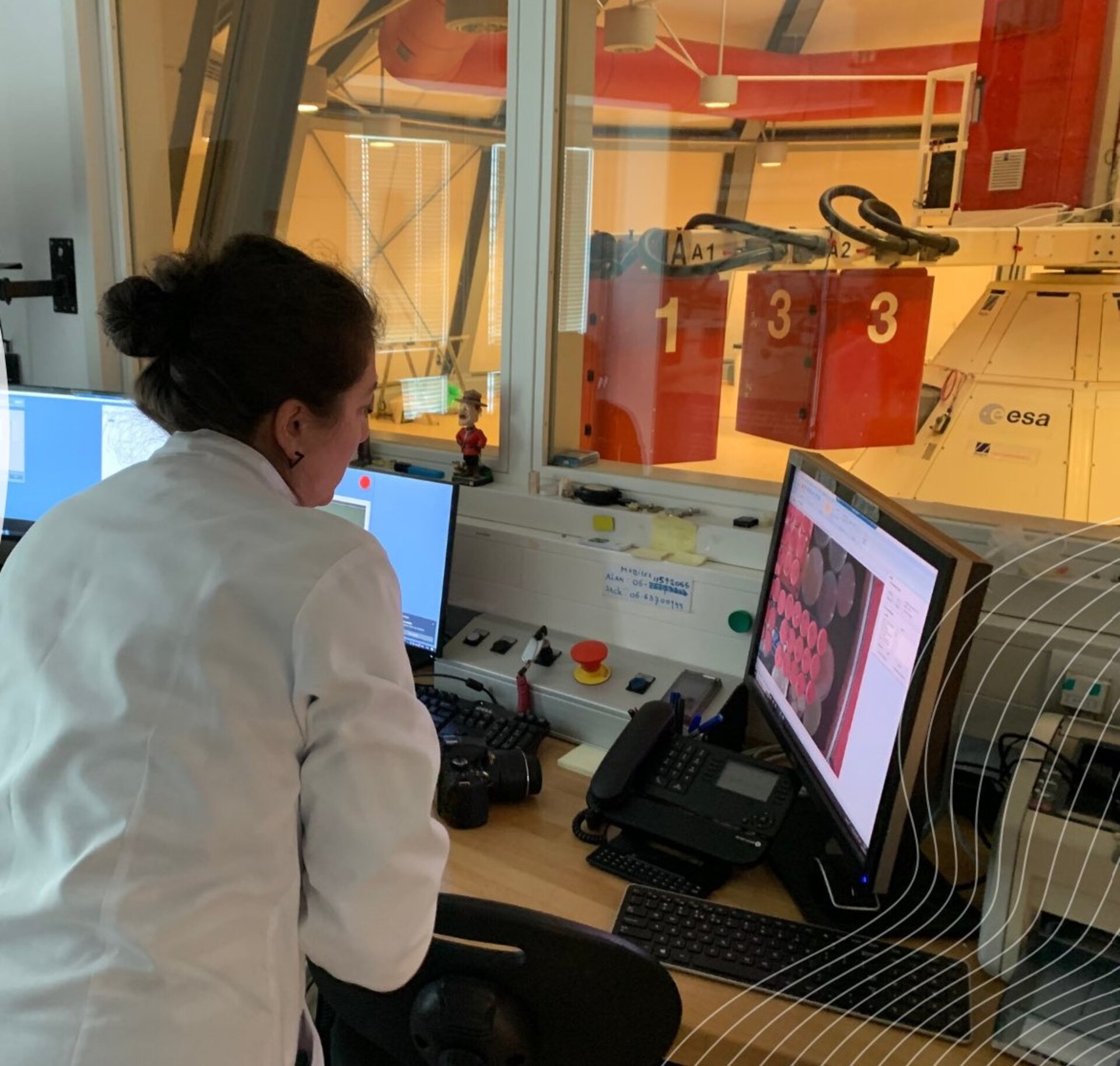 Watching over centrifuge's fungal passengers