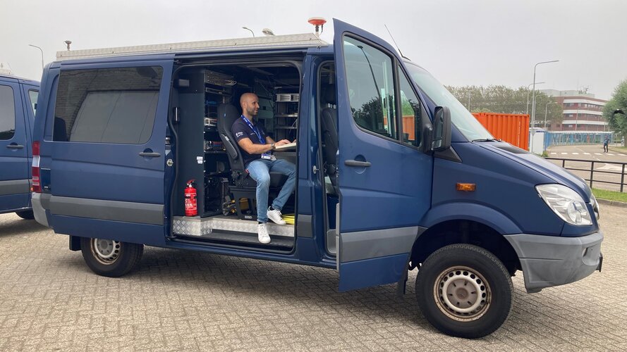 Navigation and telecommunications testbed vehicle