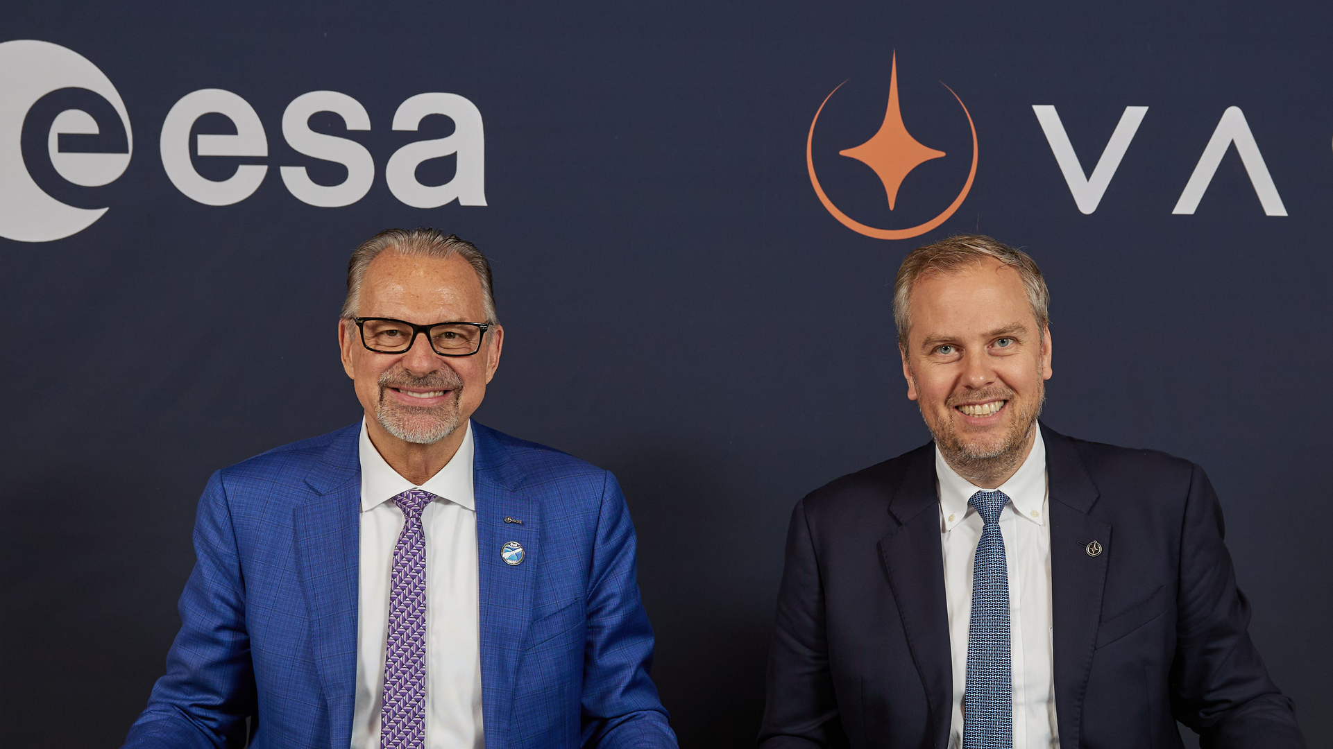 ESA and Vast memorandum signature at ILA