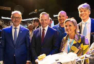 German Minister for Digital and Transport Volker Wissing during his visit to the Space Pavilion at ILA 2024. 