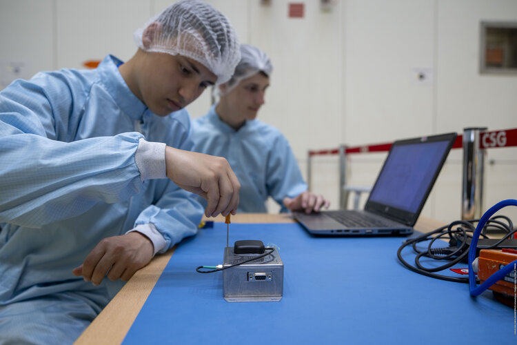 Esteban working on Peregrinus