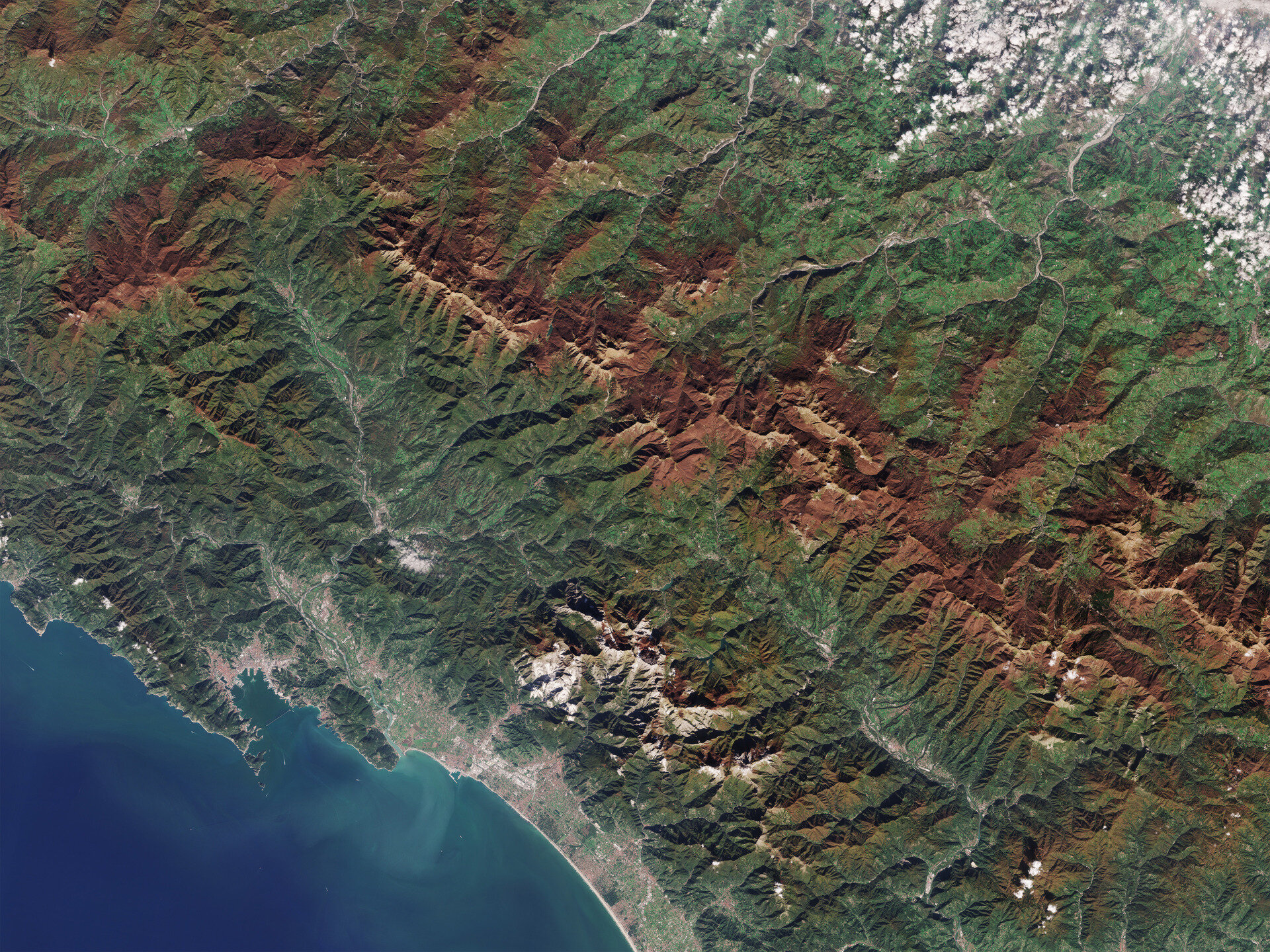 Part of the Tuscan-Emilian Apennines in northern Italy is captured in this Copernicus Sentinel-2 image from 29 October 2024.