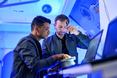 Axiom 4 crew training in Columbus