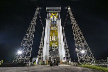 Hoisting satellites for Vega-C flight VV27 to the top of the rocket