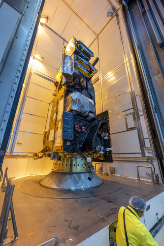 MetOp-SG-A1 and Sentinel-5 being prepared for liftoff