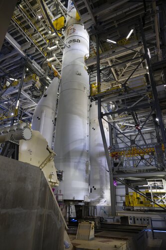 Vulcain 2.1 igniters for Ariane 6 on the launch pad