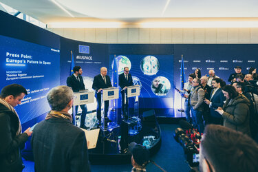 Commissioner Andrius Kubilius and ESA Director General Josef Aschbacher speak in a joint press point. 
